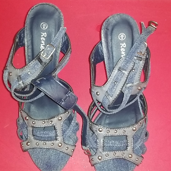 Sandals - Picture 3 of 5